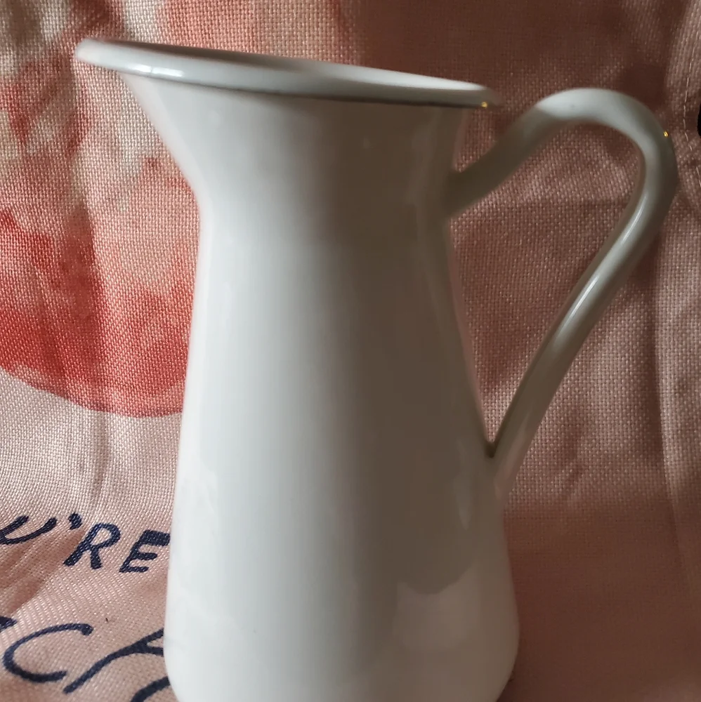 Enamel cream milk Pitcher